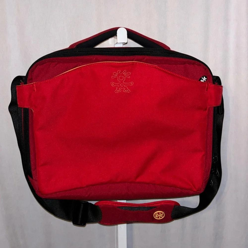 Harry Hoard Premium Crumpler Laptop Bag Red